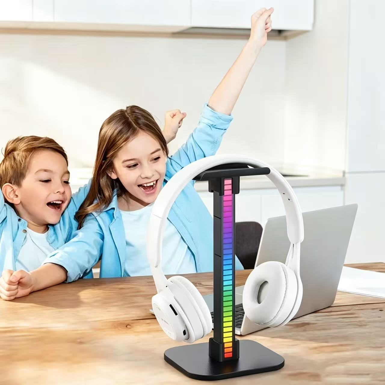 حامل سماعات ألعاب USB مع إضاءة - مراجعة Desk Setup Lamp وسعره